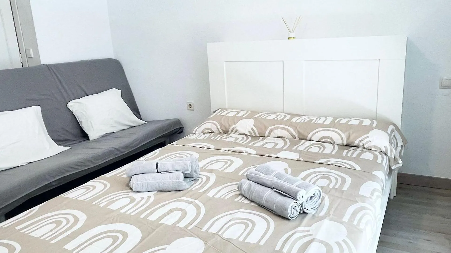 Estudio En El Centro De Torremolinos By Bebalmy Spain